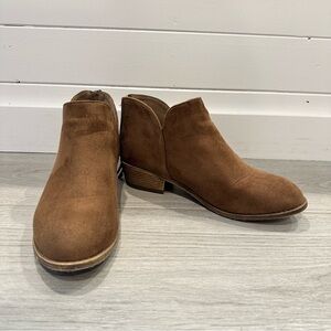 Journee Collection Livvy Bootie